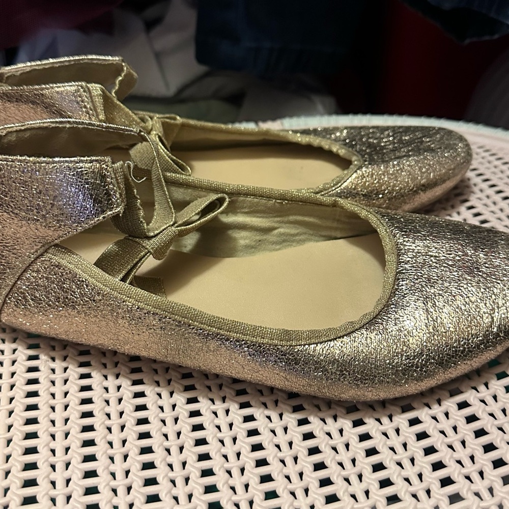 Kenneth Cole New York Metallic Gold Flats